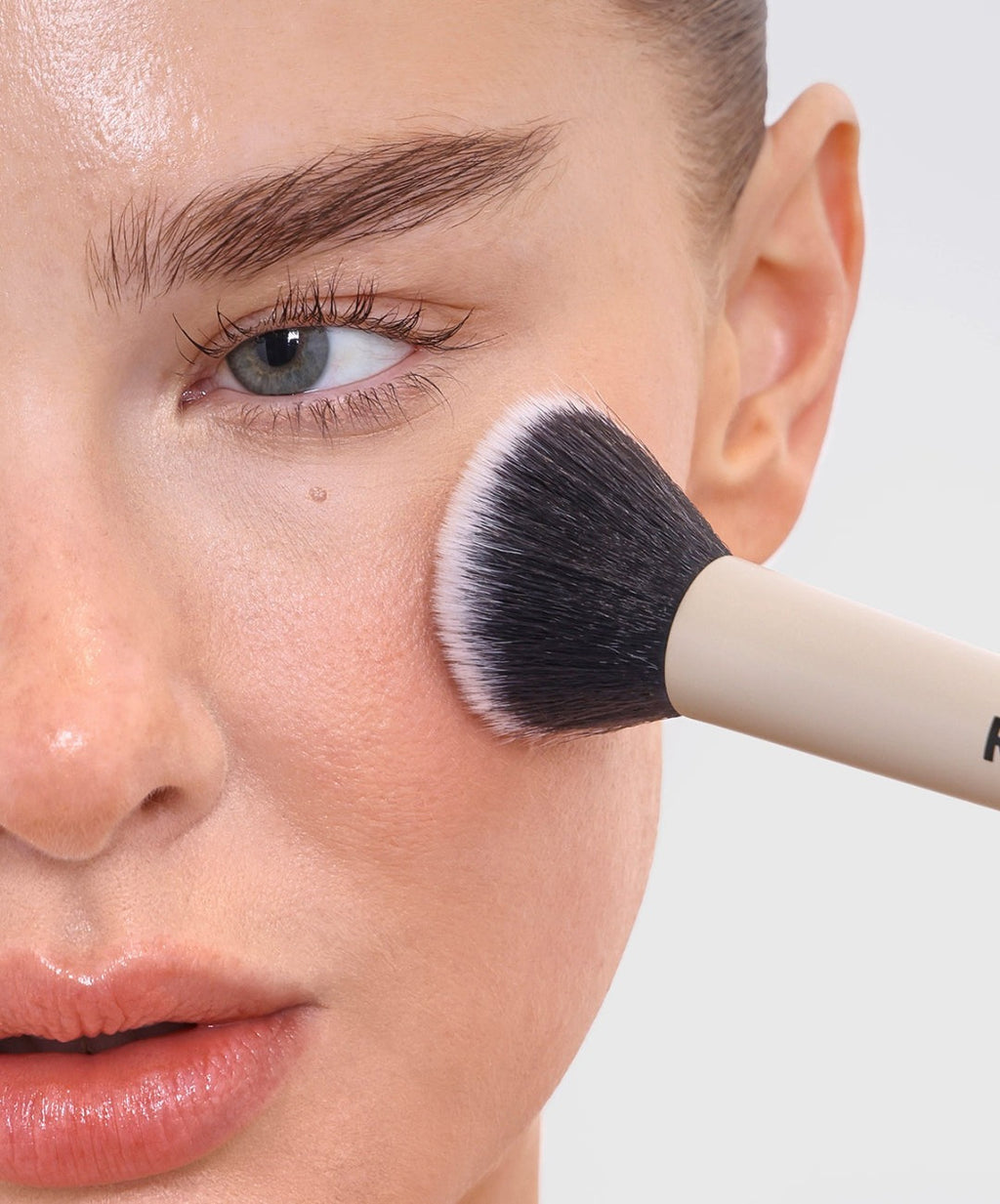 Complexion Brush